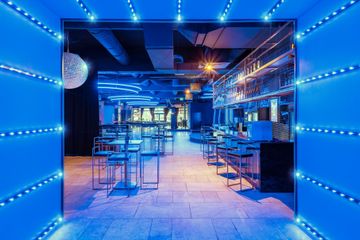 Berlin  Club Balcony Am Fernsehturm image 1