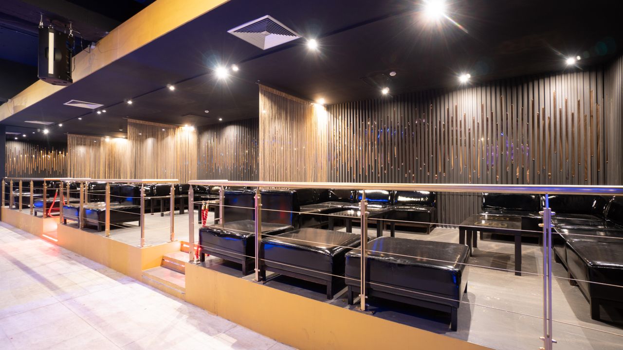 Berlin  Club Balcony Am Fernsehturm image 17