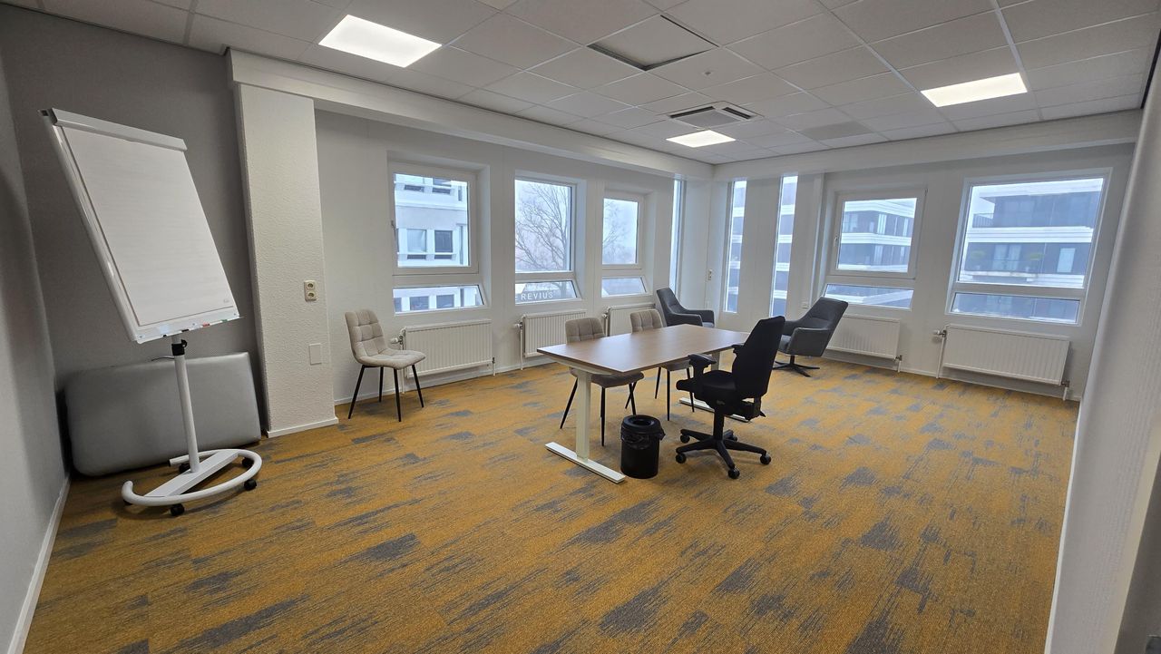 Leeuwarden  Flexibele kantoorruimtes Oranje behandelruimte image 0