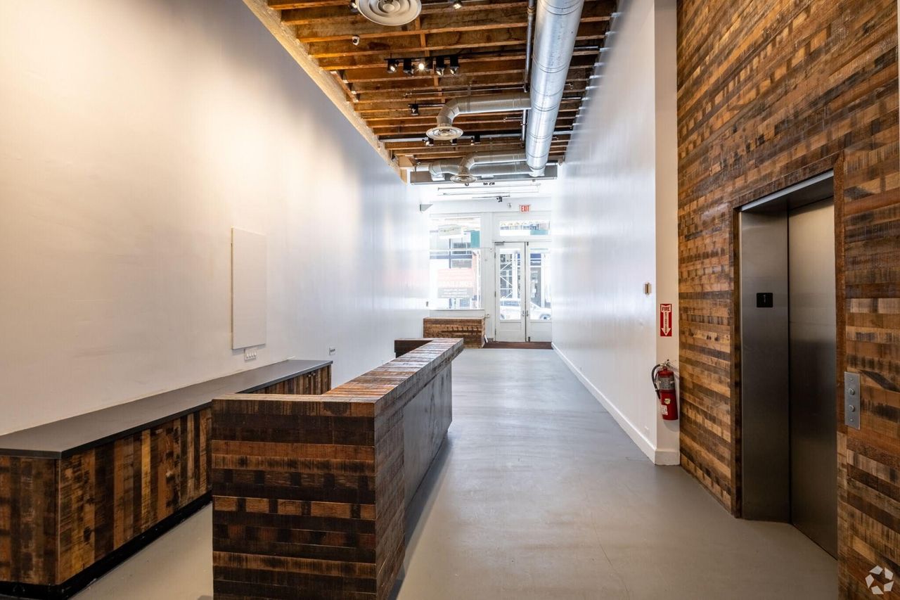 New York   Mercer Street Retail Space W/ BSMT image 5