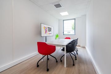 Rest of the World Business center Salle de réunion 1 image 1