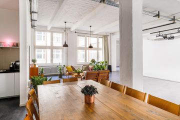 Berlin Kreatives Meeting Filmstudio Neon Island Studio image 0