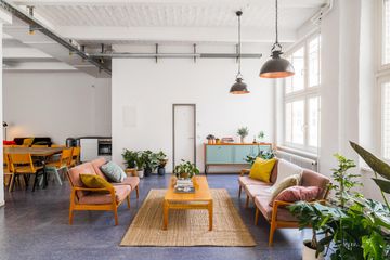 Berlin Kreatives Meeting Filmstudio Neon Island Studio image 3