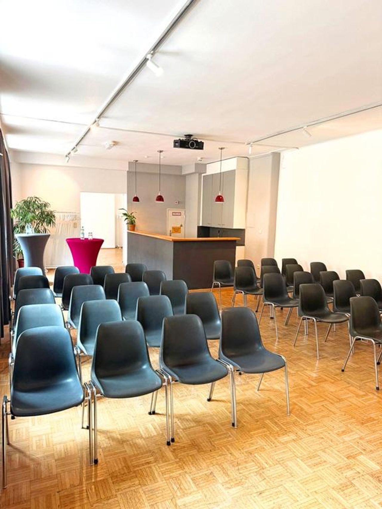 Munich Kreatives Meeting Seminar rooms Tagungsraum image 6