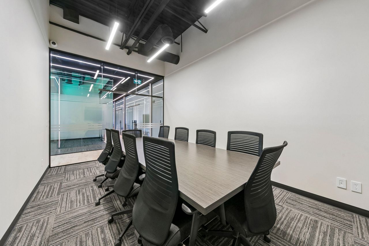 Rest of the World   10-Person Boardroom image 2