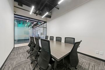 Rest of the World 10-Person Boardroom image 2