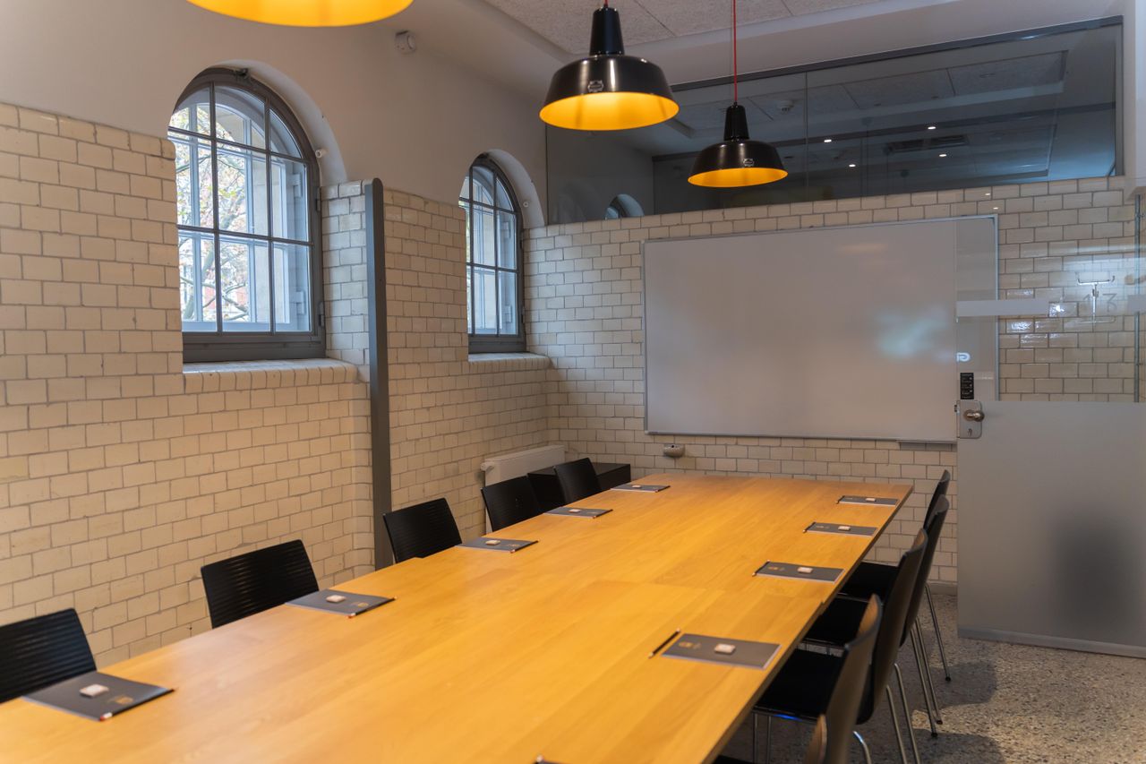 Berlin  Unusual venue Seminarraum Oderberger 613 image 1