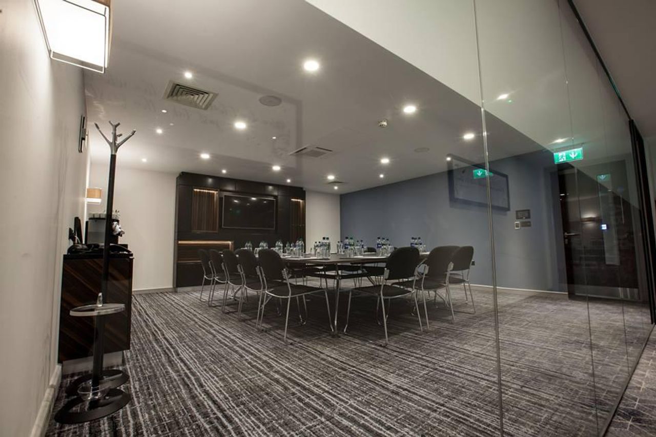 Birmingham  Meeting room Collaborate image 1