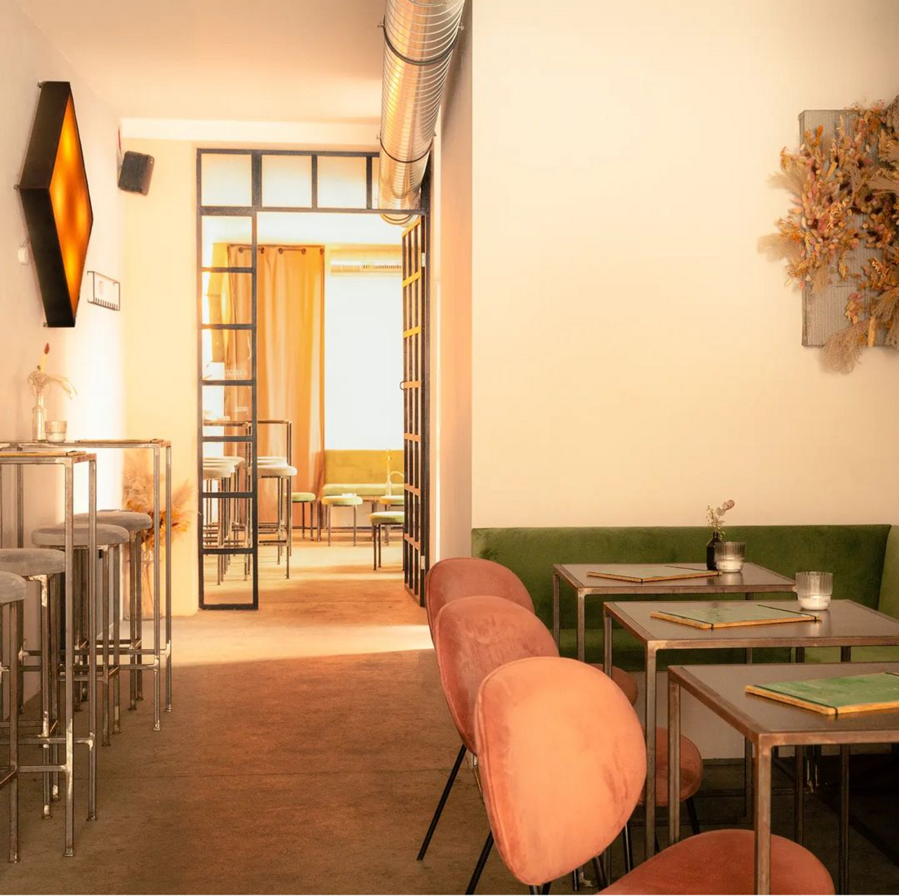 Berlijn  Bar pannierstraße 57 image 7