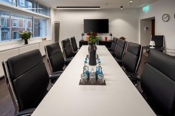 London Mobile Working Meeting rooms The Mayfair Room image 1