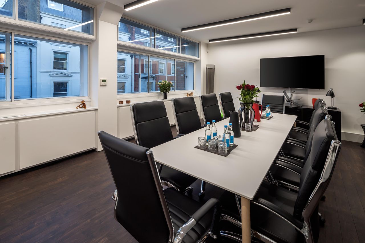 London Mobile Working Meeting rooms The Mayfair Room image 5