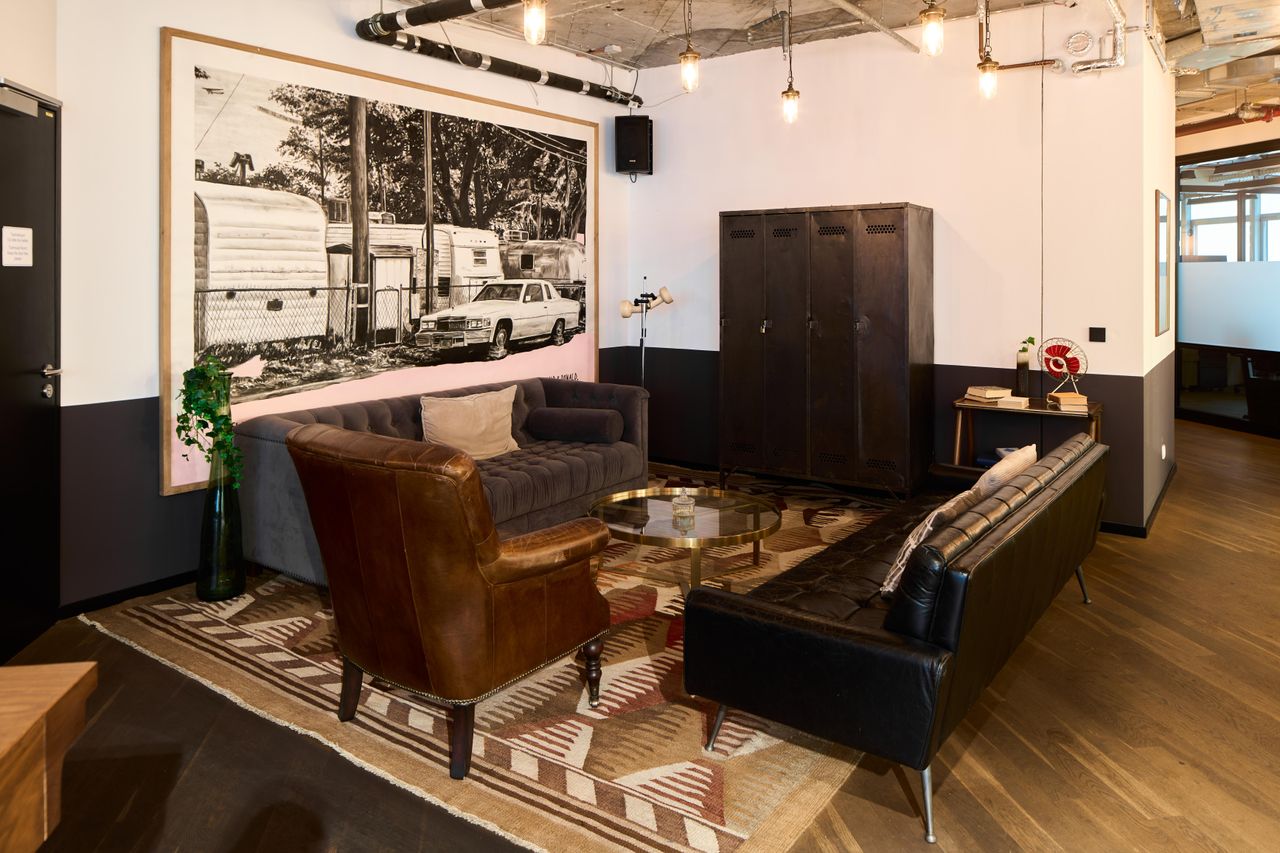 Frankfurt  Coworking space Meeting Room M31-6 seats image 2