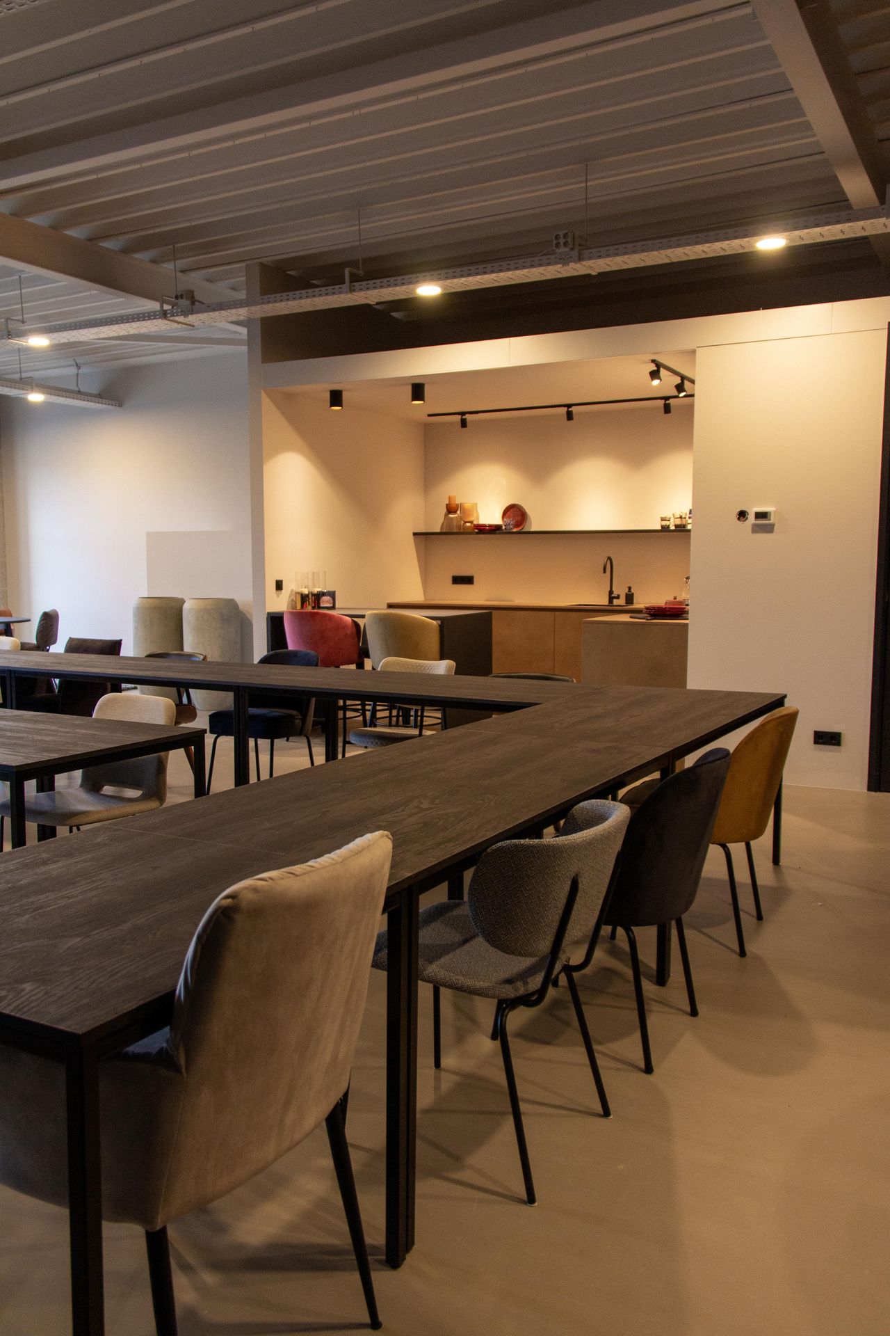 Zwolle Offsite Meeting Business center Blue XL image 7