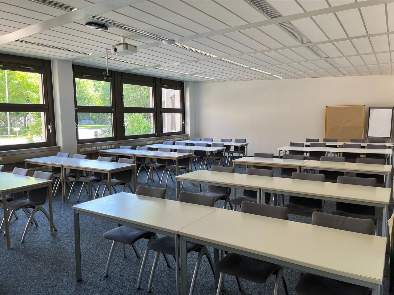 München  Boardrooms E02 image 4