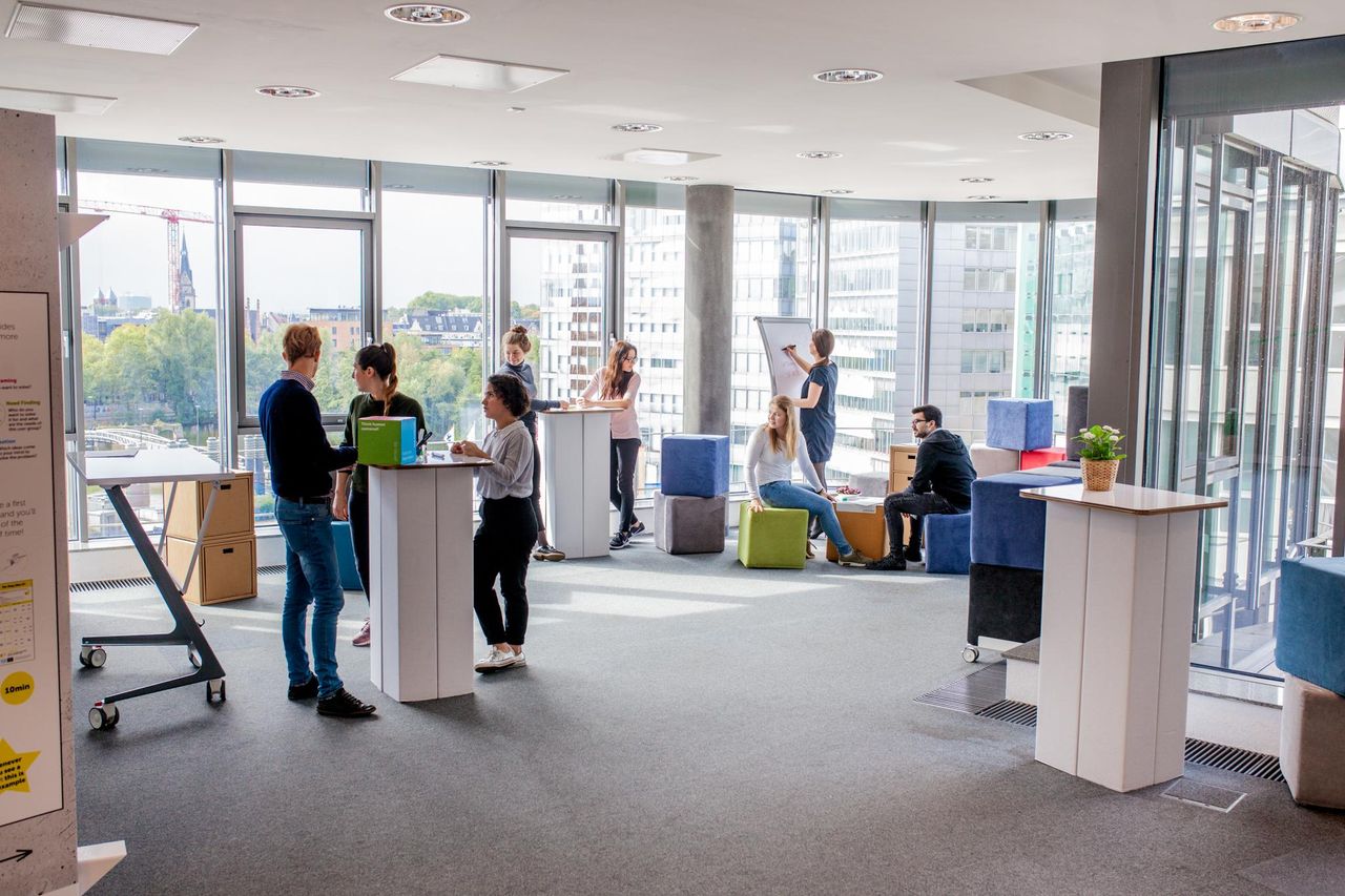 Köln Kreatives Meeting Coworking Space Vancouver image 4