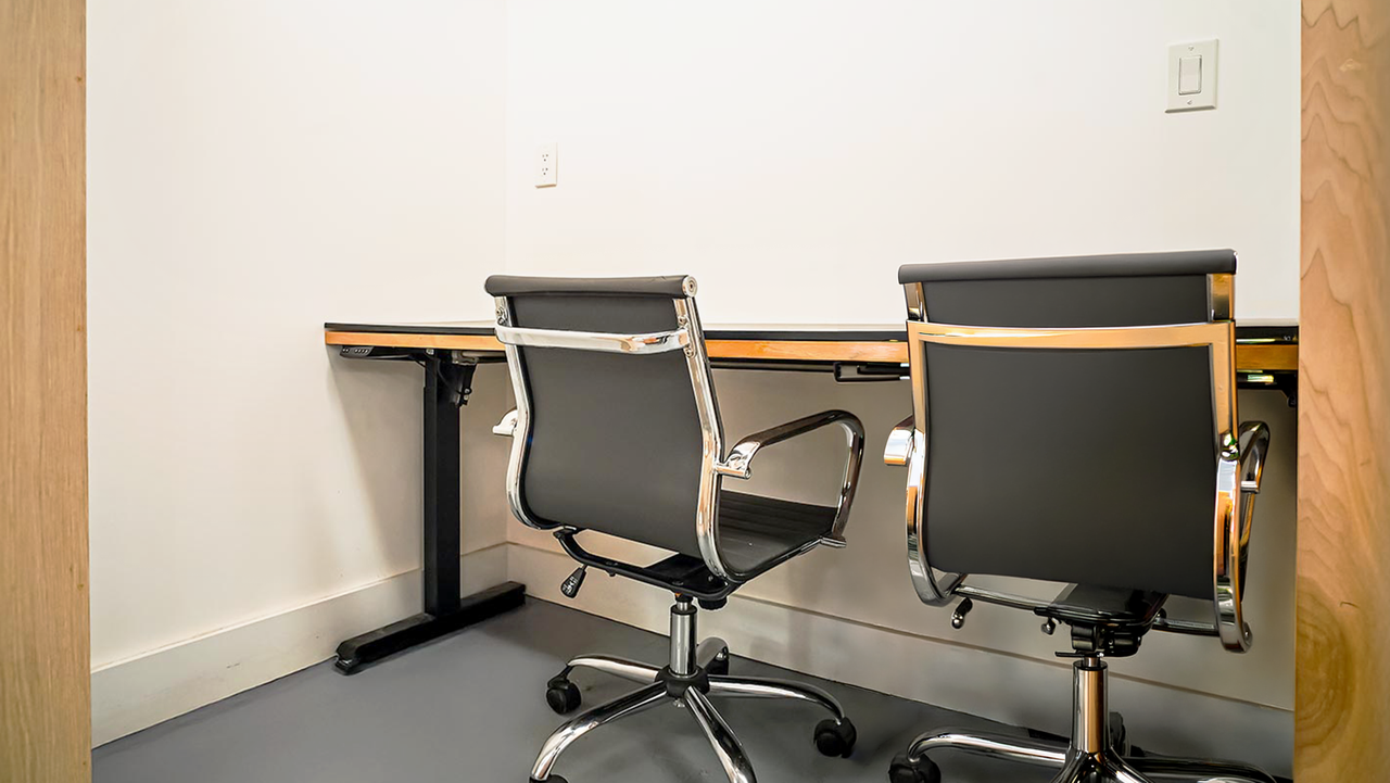New York  Meeting room Serpentine Alcove image 5