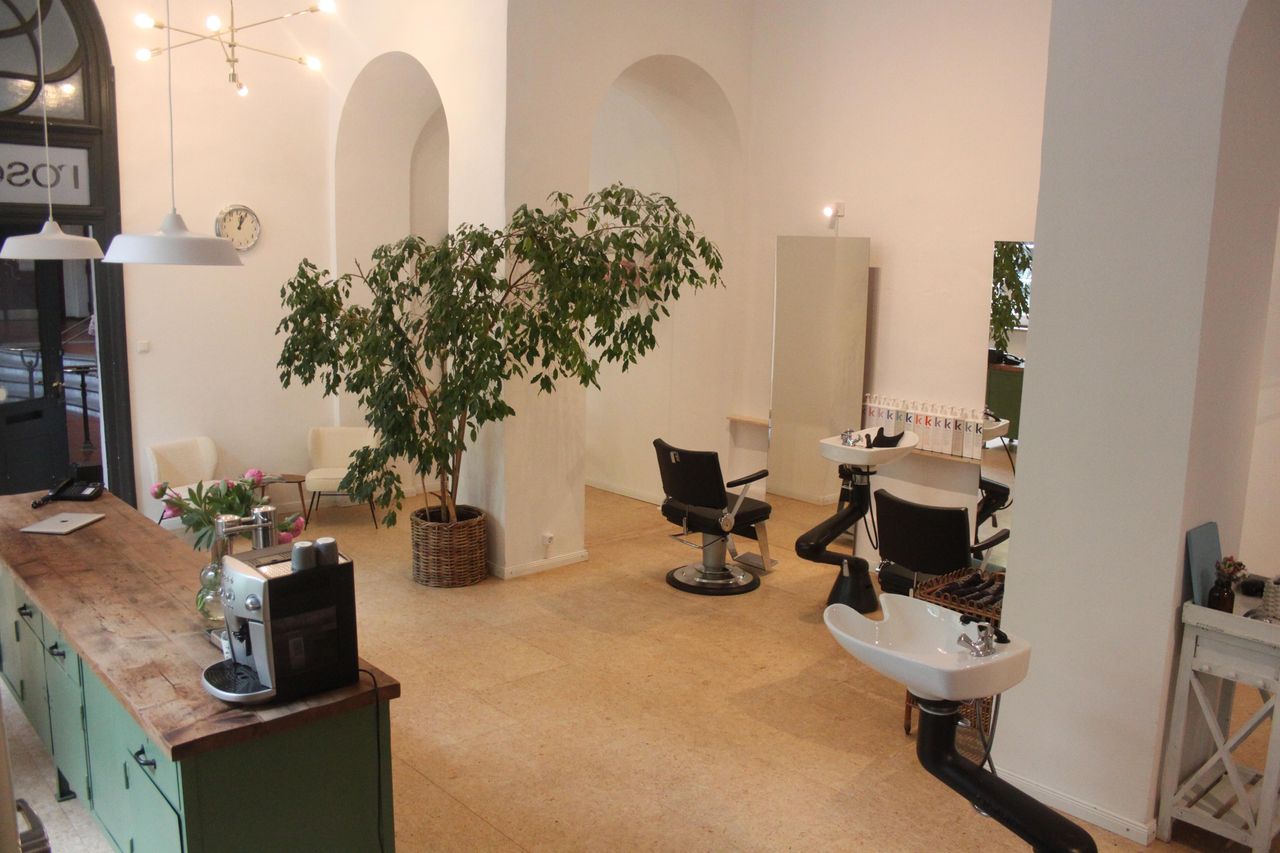 München  Studio Salon Rose image 11