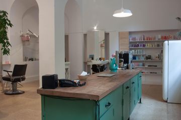 München  Studio Salon Rose image 3