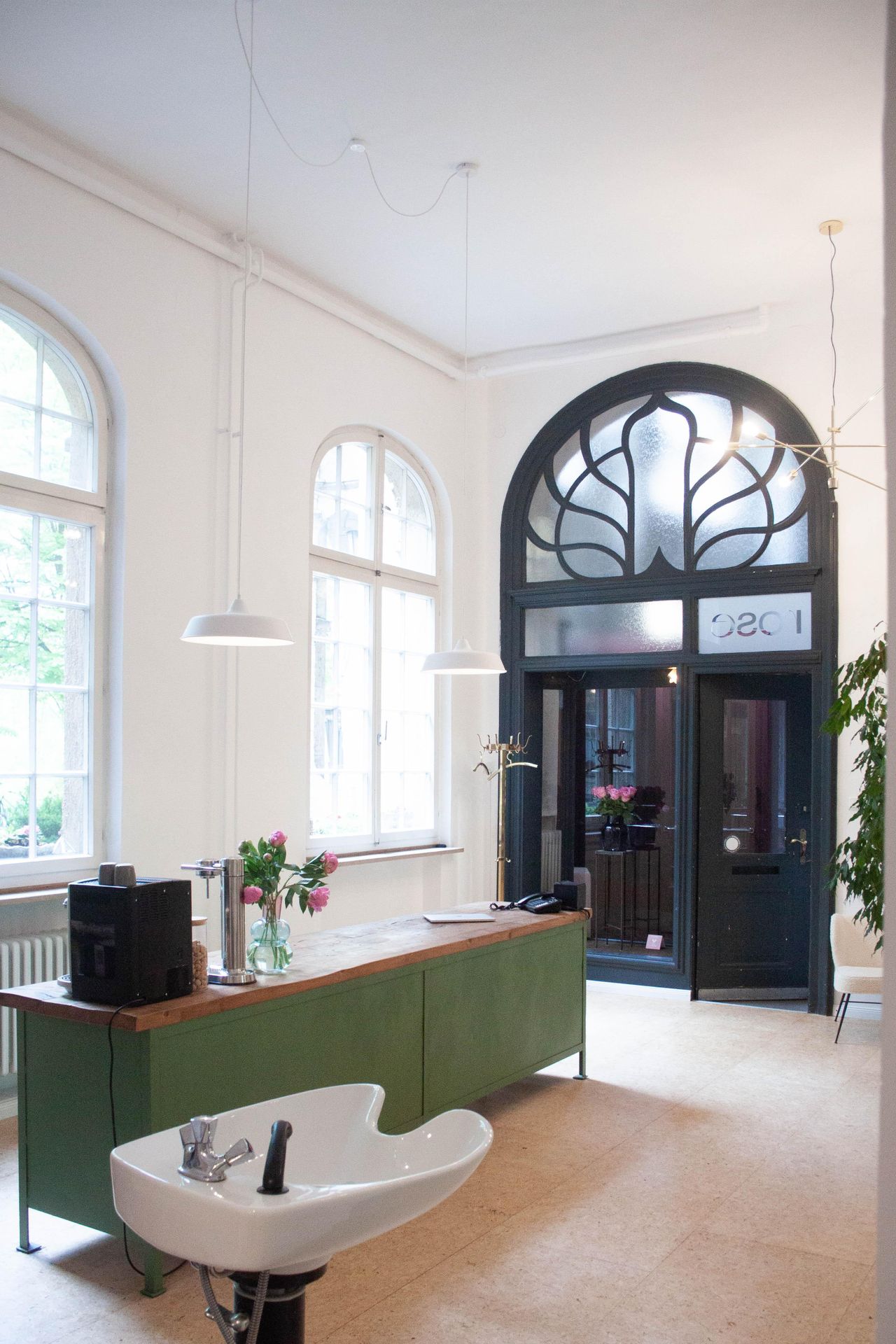 München  Studio Salon Rose image 0