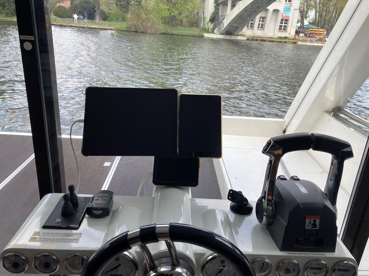 Berlin  Workshop spaces Business Houseboat Cosmic Cat image 10