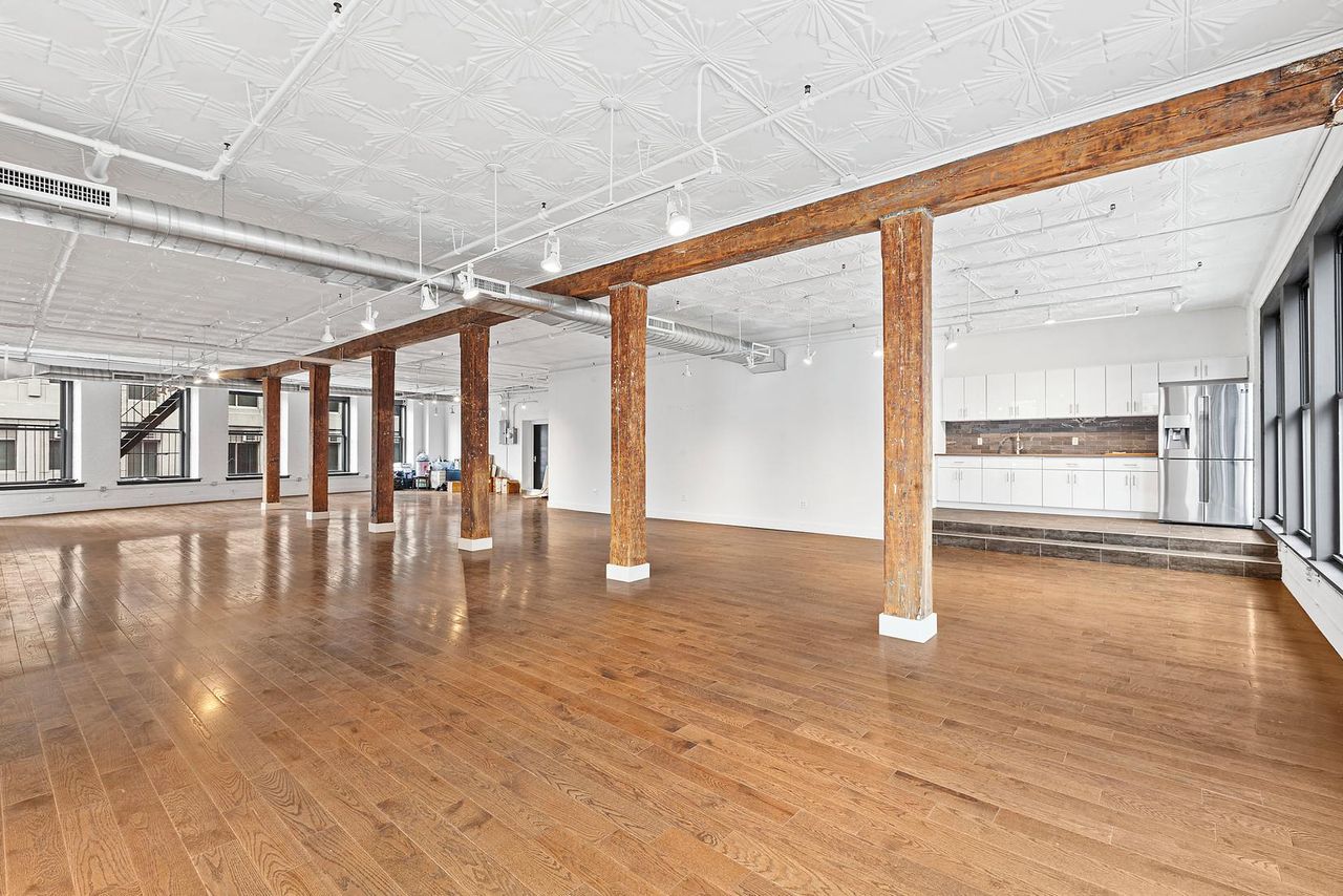 New York  Coworking Space 4th floor image 1