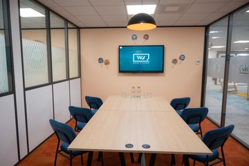 Puteaux Coworking spaces Salle de réunion - La Défense image 1