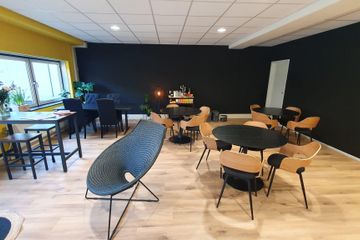 Almere Client Meeting Meeting room Lounge image 2