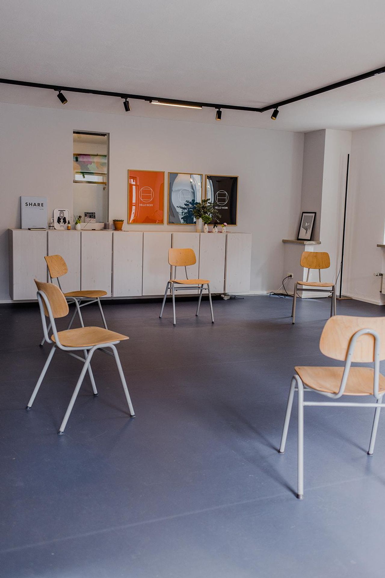 Rest of the World Kunden-Meeting Meeting rooms HELLO DACHAU I Dein Work-und Meetingspace image 4