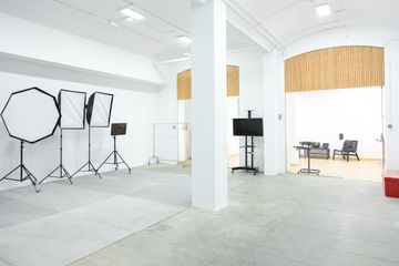 Barcelona  Fotostudio Underground at Lightbox BCN Studios image 8