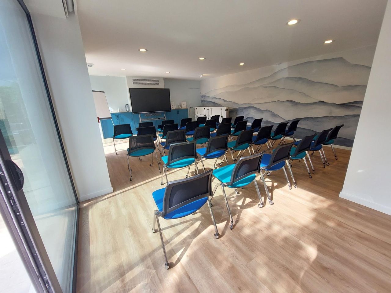 Rest of the World   Relation'Elle image 3