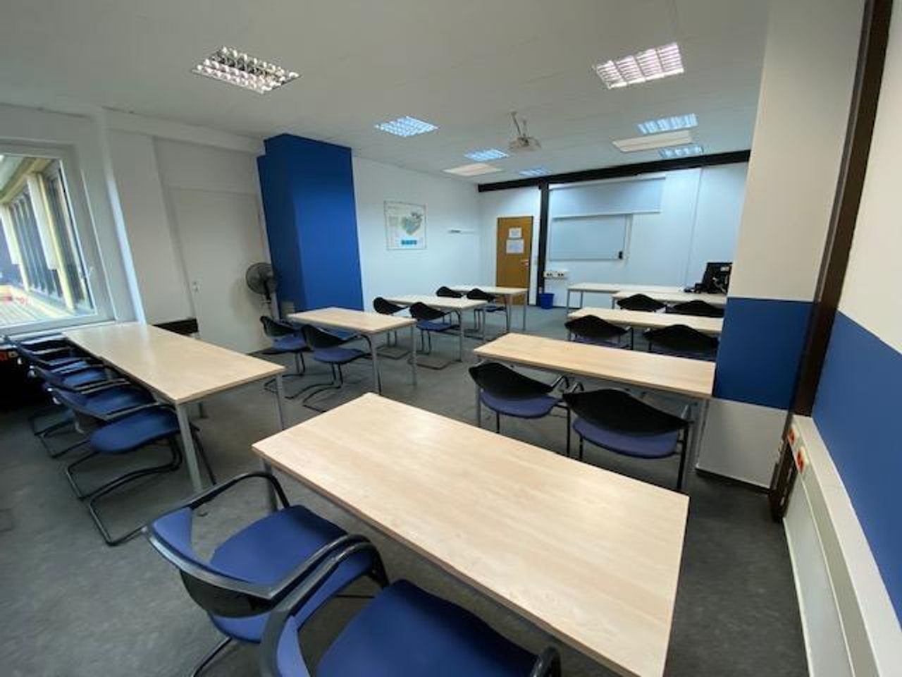 Hamburg  Seminarraum Großer Seminarraum (bis 20 Personen) image 1