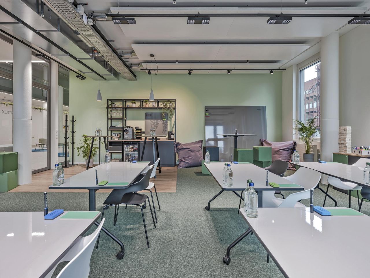 Rest of the World Client Meeting Meeting rooms Medium Space I image 1