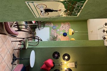 Berlin Cafe Pretty Cafe Deli image 3