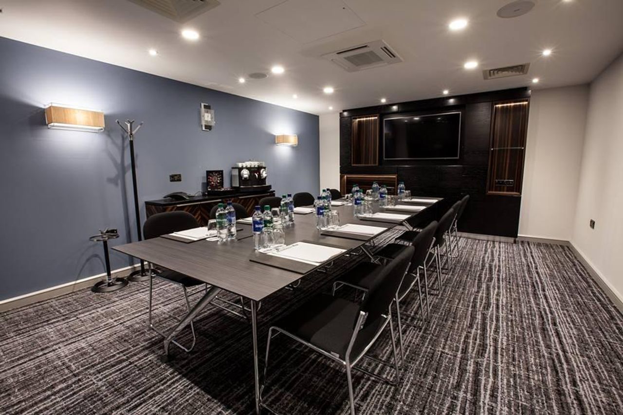 Birmingham  Meeting room Synergy image 2