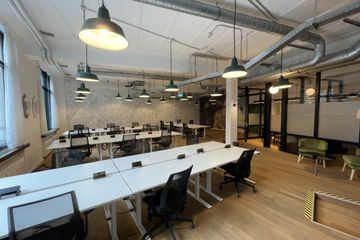 Hamburg  Coworking spaces Large Day Office // Suite image 2