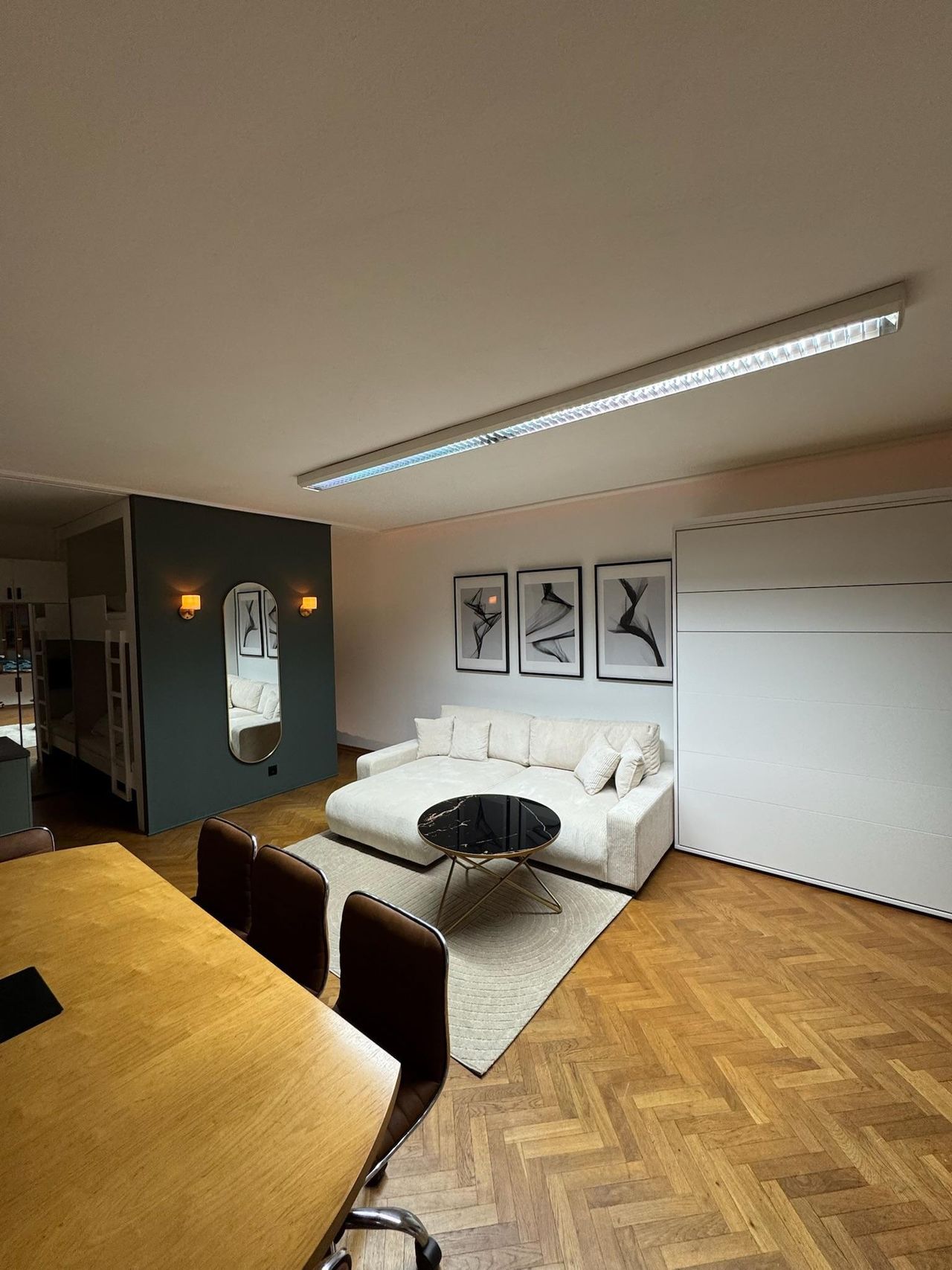 Munich  Meeting room Suitespot Marienplatz image 7