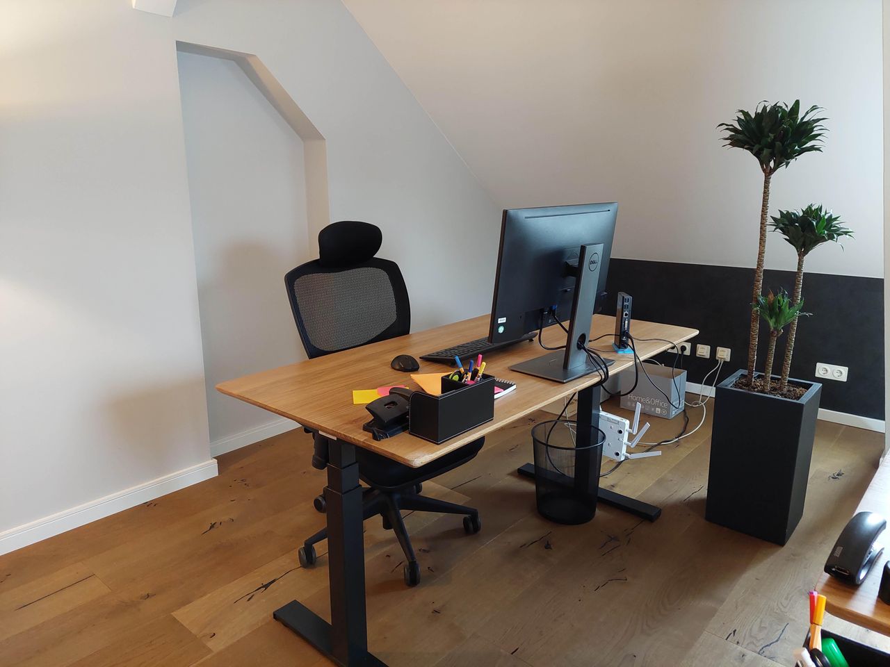 Dresden  Arbeitsplatz Desk sharing image 1