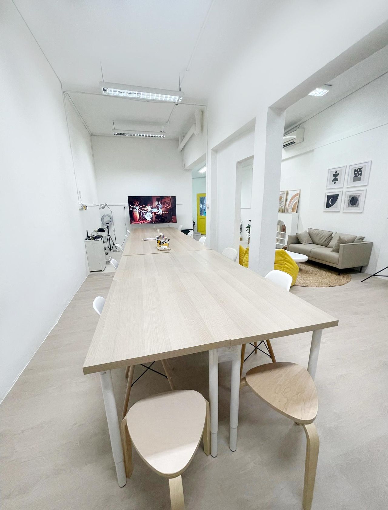 Singapore  Office spaces Creative For More image 3