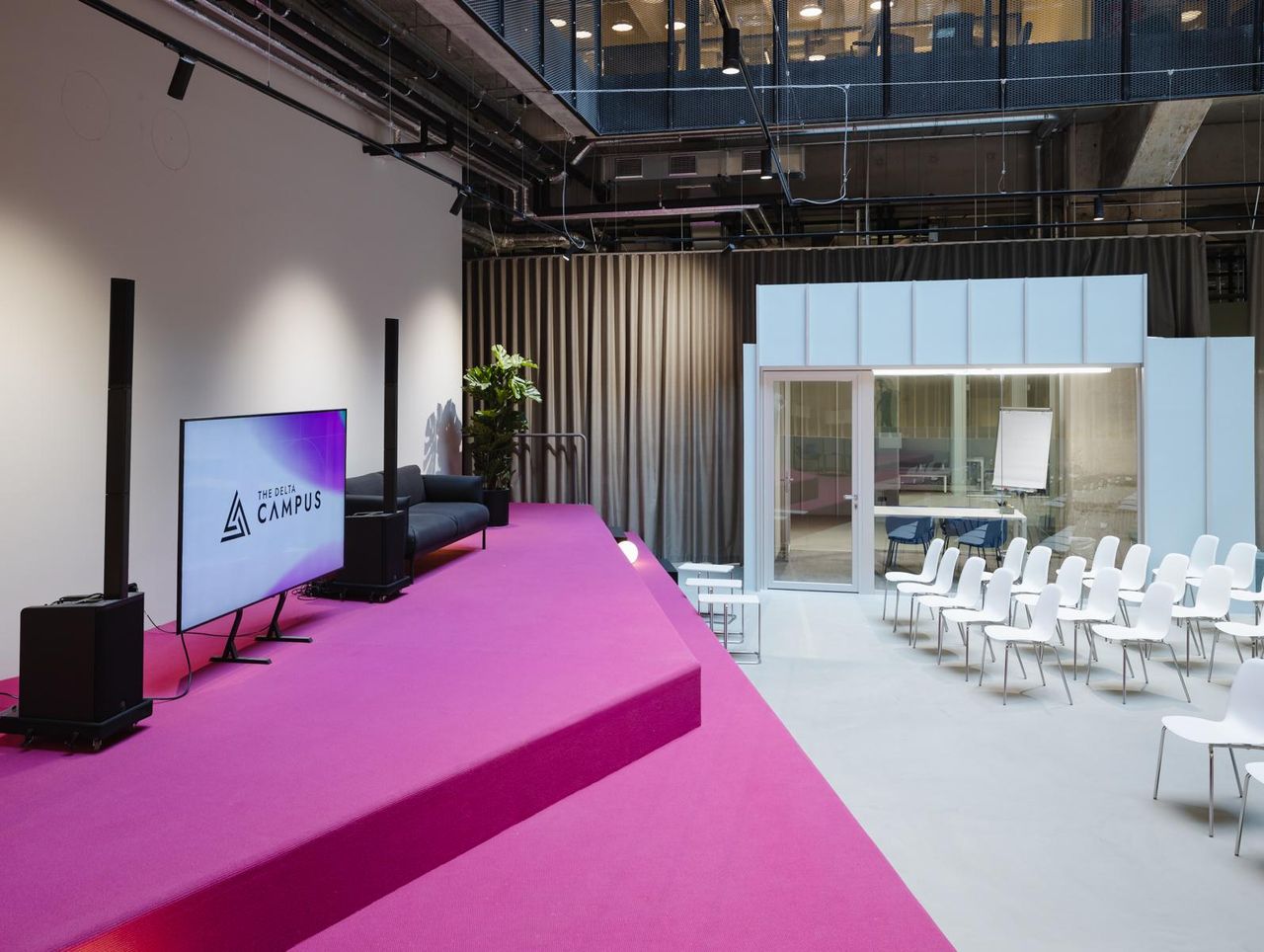 Berlin  Corporate event space Atrium image 3