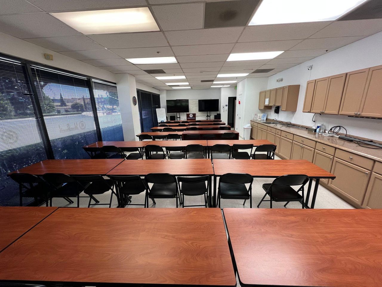 San Jose Mobile Working Meeting rooms room 127 image 12