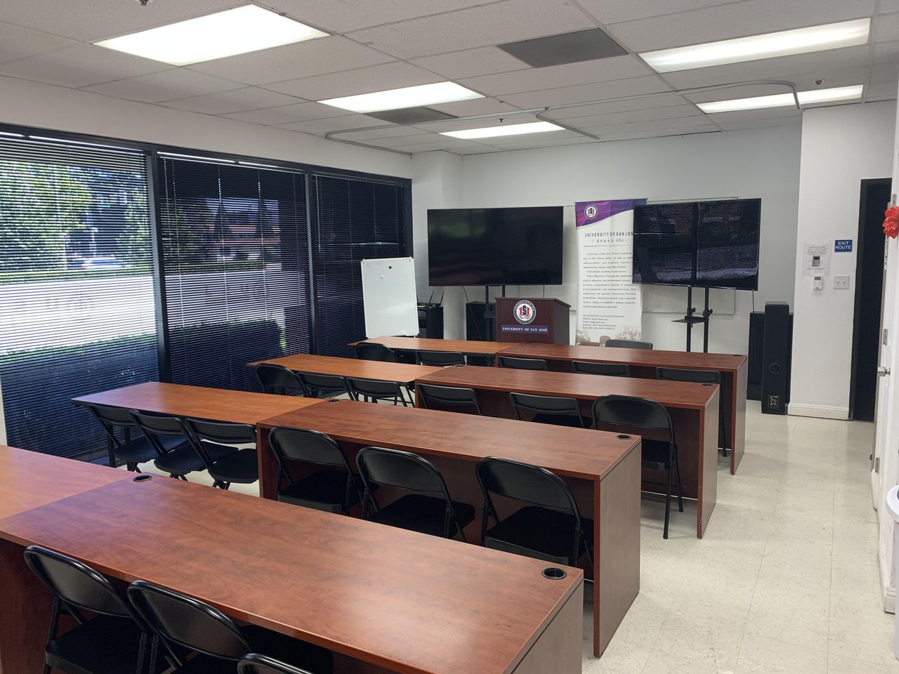 San Jose Mobile Working Meeting rooms room 127 image 16