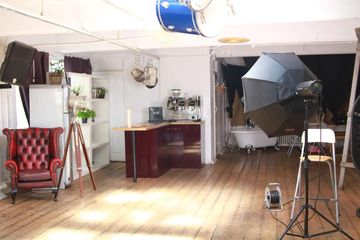 London Studio 4th floors studios image 5