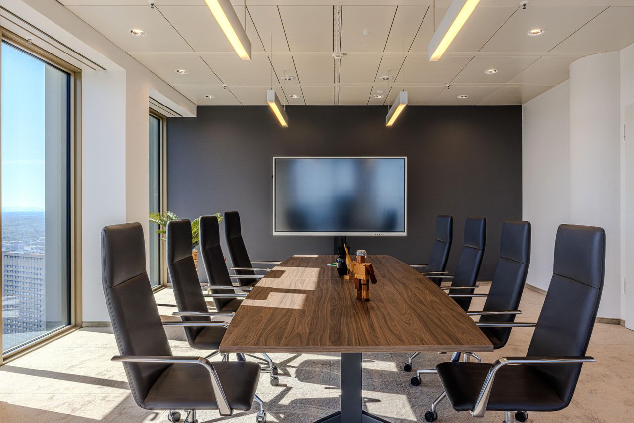 Frankfurt am Main  Konferenzraum Konferenzraum Law & Order  32.OG image 2