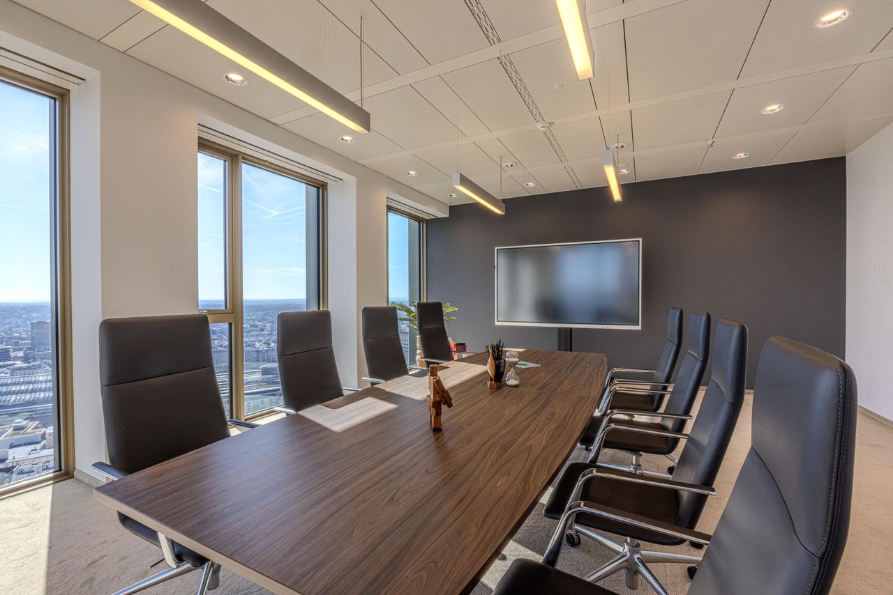 Frankfurt am Main  Konferenzraum Konferenzraum Law & Order  32.OG image 3