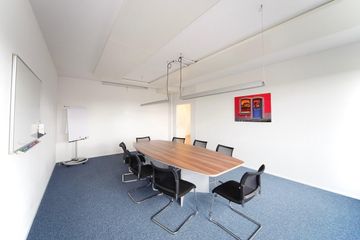 Rest of the World Kundengespräch Sitzungszimmer gross image 3