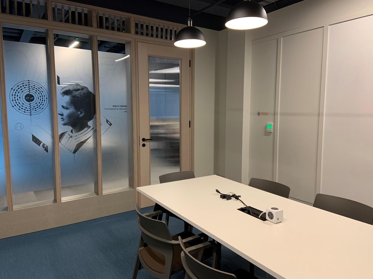 Londen  Coworking spaces Marie Curie - Meeting Room image 0