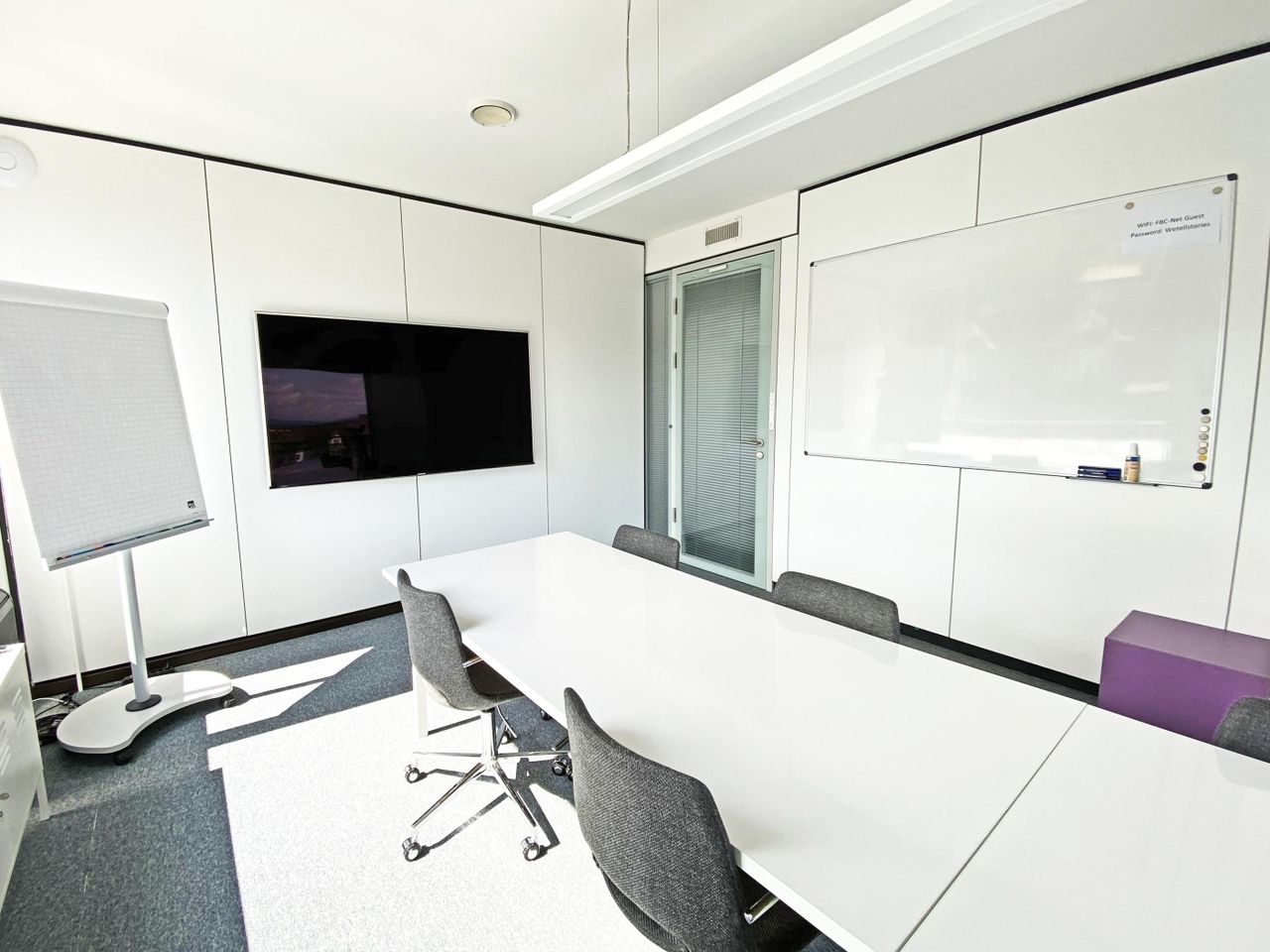 Rest der Welt Kundengespräch  Kreativer Meetingraum image 4