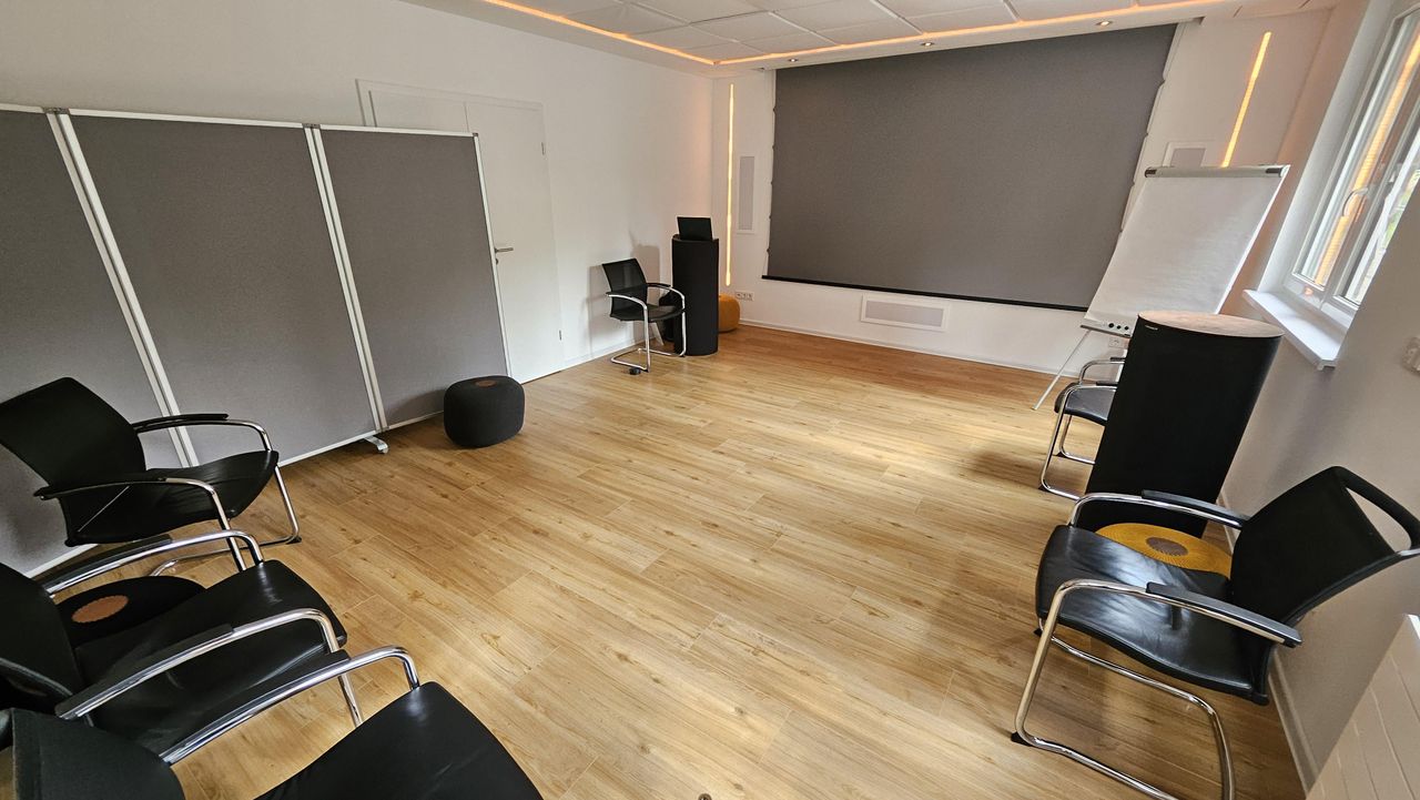 Fürth Mobiles Arbeiten Meeting room Raum 18 - gesamte Location image 6