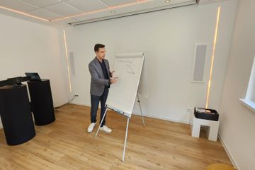 Fürth Mobiles Arbeiten Vergaderzalen Raum 18 - gesamte Location image 5