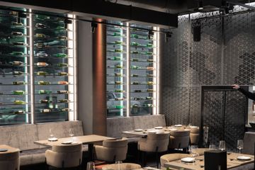 Hamburg  Restaurant Restaurant Mainfloor image 3